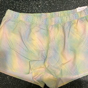 Women’s 3” Old Navy Tretchtech Shorts.